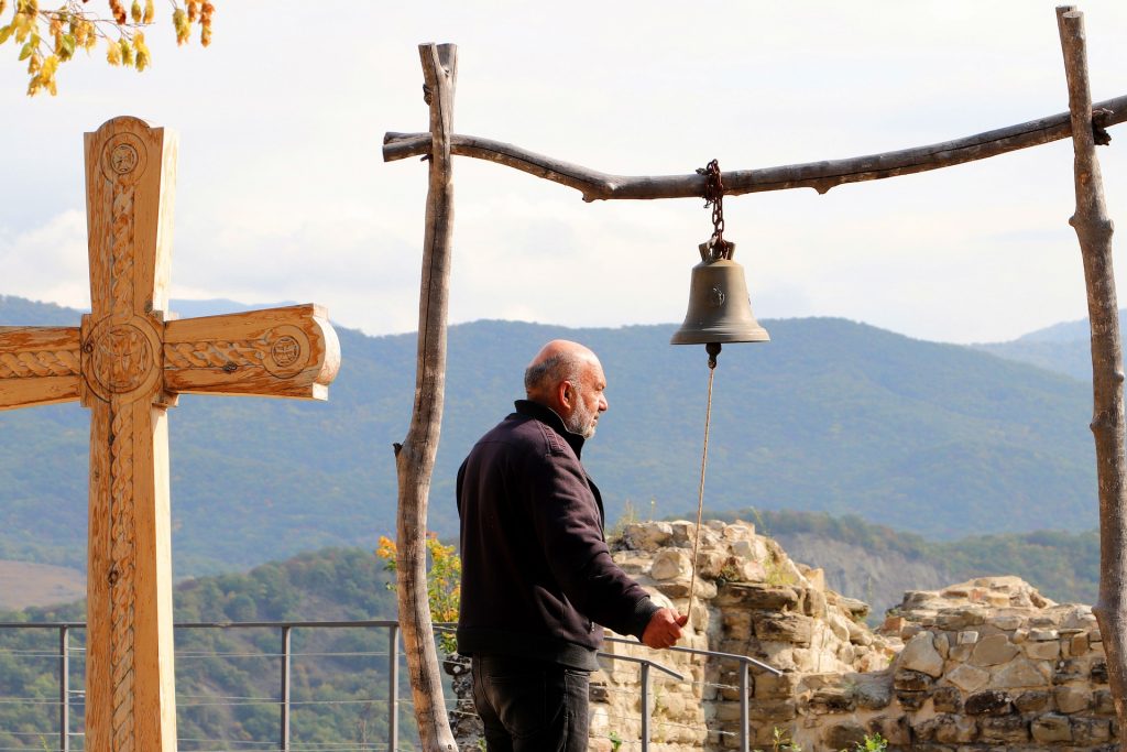 Huellas de santidad borradas